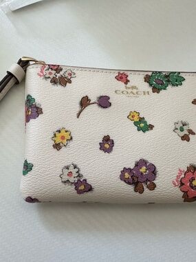 COACH Corner Zip Wristlet With Spaced Floral Field Print CA735 IMCAH